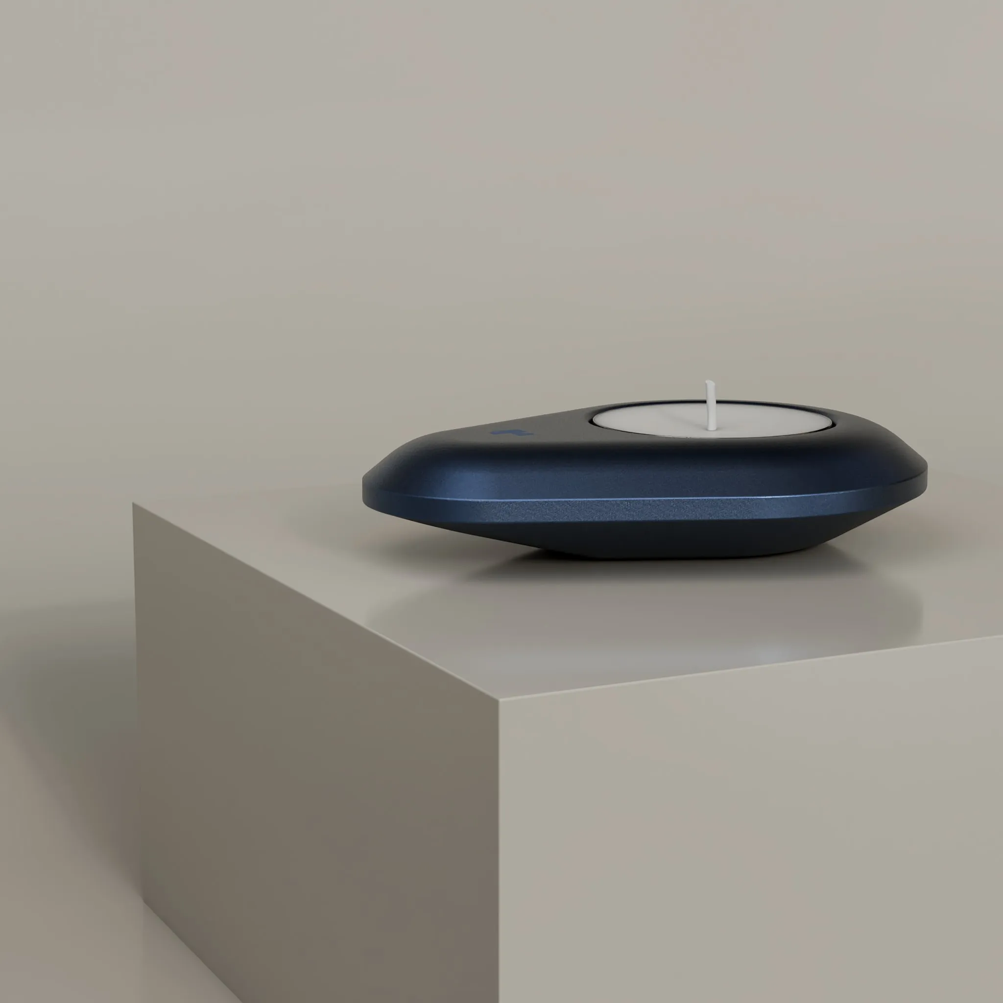 Gota tea candle holder — single unit on a pedestal, three-quarter view